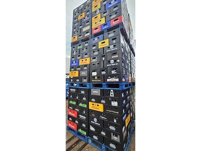 Partij ca. 1.120 kratten met flessen – ca. 20 pallets - afbeelding 3 van  5