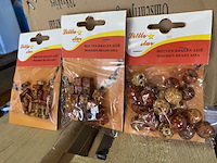 Partij ca. 500 zakjes diverse setjes houten kralen - afbeelding 3 van  4