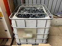 Partij caddy 160-170 buizenklemmen - afbeelding 1 van  3