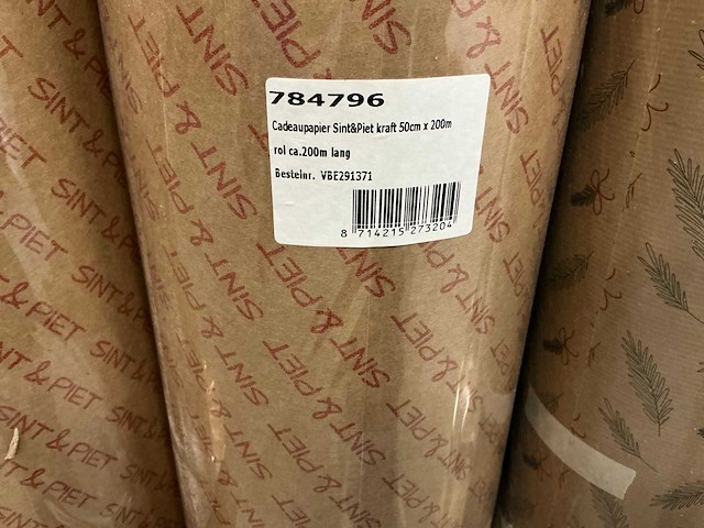 Partij cadeaupapier dennentakjes bruin/groen & sint/piet kraft ca. 200m lang (9x) - afbeelding 3 van  4