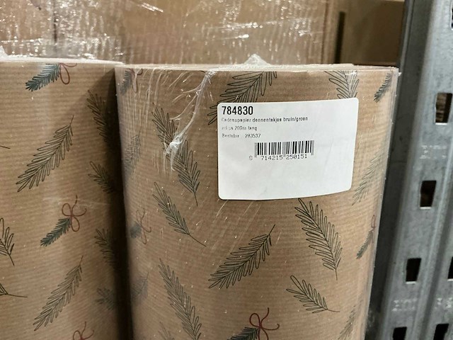 Partij cadeaupapier dennentakjes bruin/groen & sint/piet kraft ca. 200m lang (9x) - afbeelding 4 van  4