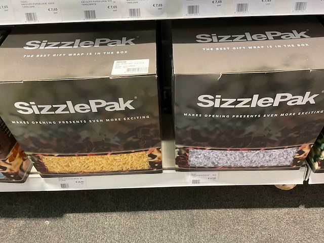 Partij cadeauverpakking materialen - afbeelding 11 van  54