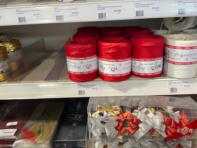 Partij cadeauverpakking materialen - afbeelding 19 van  54