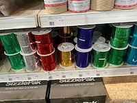 Partij cadeauverpakking materialen - afbeelding 25 van  54