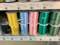 Partij cadeauverpakking materialen - afbeelding 36 van  54