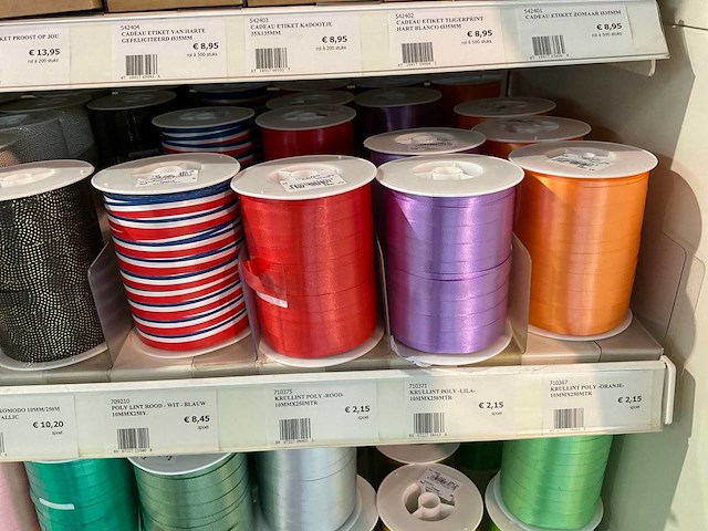 Partij cadeauverpakking materialen - afbeelding 39 van  54