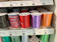 Partij cadeauverpakking materialen - afbeelding 39 van  54