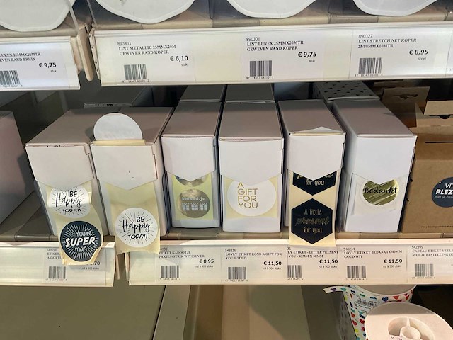 Partij cadeauverpakking materialen - afbeelding 42 van  54