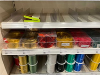 Partij cadeauverpakking materialen - afbeelding 45 van  54