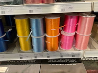 Partij cadeauverpakking materialen - afbeelding 54 van  54