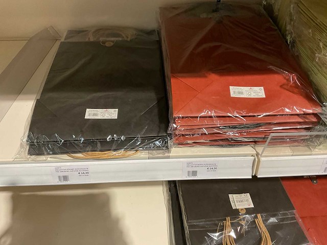 Partij cadeauverpakkingen - afbeelding 7 van  48