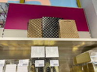 Partij cadeauverpakkingen - afbeelding 21 van  48