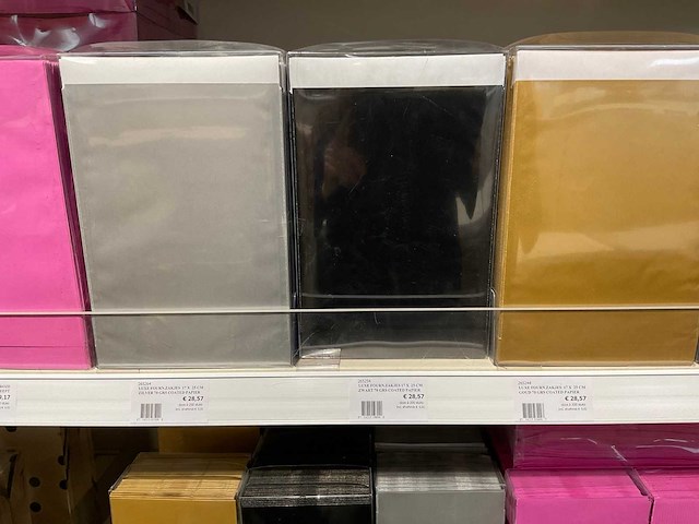 Partij cadeauverpakkingen - afbeelding 27 van  48