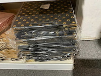 Partij cadeauverpakkingen - afbeelding 38 van  48