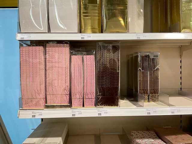 Partij cadeauverpakkingen - afbeelding 47 van  48