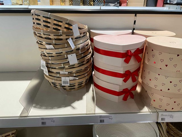 Partij cadeauverpakkingen - afbeelding 13 van  26