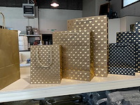 Partij cadeauverpakkingen - afbeelding 4 van  35