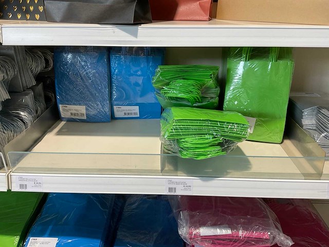 Partij cadeauverpakkingen - afbeelding 14 van  35