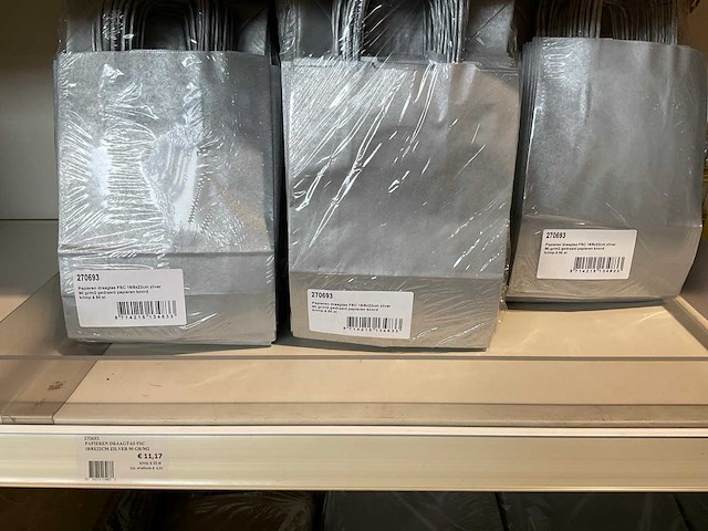 Partij cadeauverpakkingen - afbeelding 31 van  35