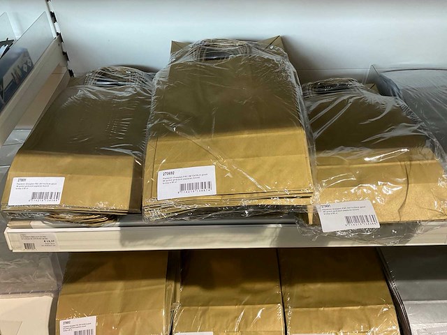 Partij cadeauverpakkingen - afbeelding 33 van  35