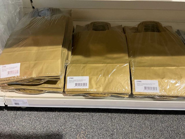 Partij cadeauverpakkingen - afbeelding 34 van  35