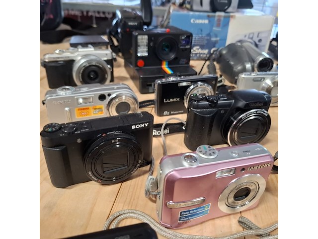 Partij camera's en video camera's, o.a. sony, samsung, canon, pentax, lumix, meerdere - afbeelding 4 van  26