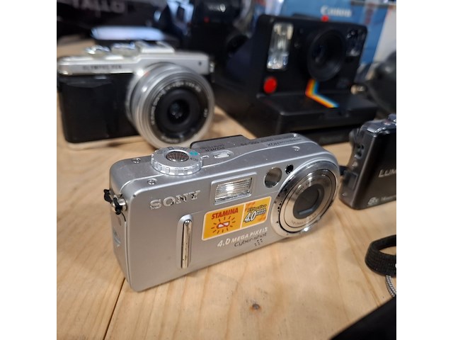 Partij camera's en video camera's, o.a. sony, samsung, canon, pentax, lumix, meerdere - afbeelding 5 van  26