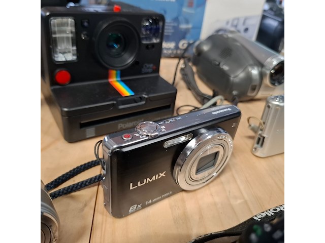 Partij camera's en video camera's, o.a. sony, samsung, canon, pentax, lumix, meerdere - afbeelding 6 van  26