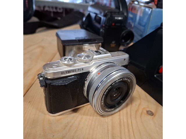 Partij camera's en video camera's, o.a. sony, samsung, canon, pentax, lumix, meerdere - afbeelding 7 van  26