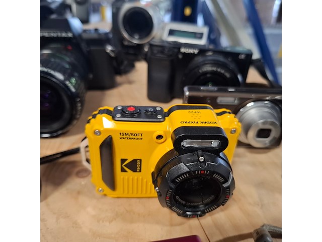 Partij camera's en video camera's, o.a. sony, samsung, canon, pentax, lumix, meerdere - afbeelding 21 van  26