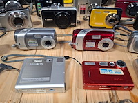 Partij camera's en video camera's, o.a. sony, samsung, canon, pentax, lumix, meerdere - afbeelding 22 van  26
