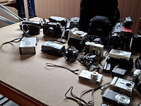 Partij camera's, lumix, olympus, minolata, canon, nikon, instax, jvc - afbeelding 9 van  17