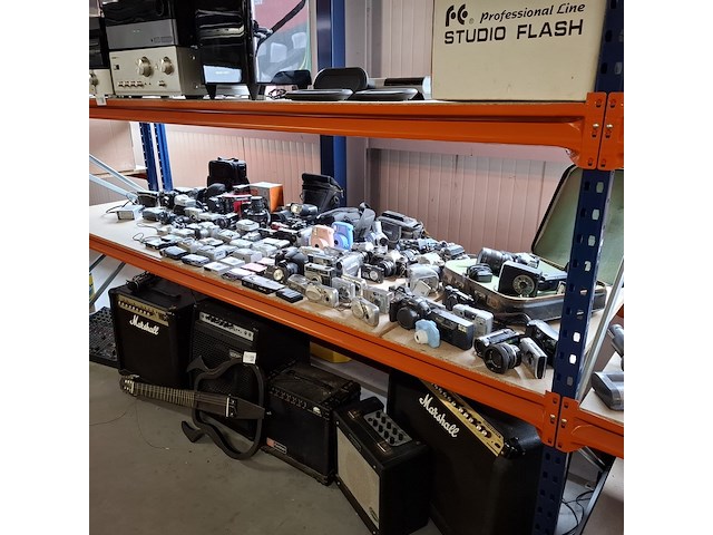Partij camera's, lumix, olympus, minolata, canon, nikon, instax, jvc - afbeelding 1 van  17