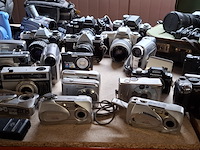 Partij camera's, lumix, olympus, minolata, canon, nikon, instax, jvc - afbeelding 17 van  17