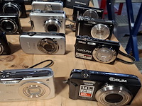 Partij cameras, o.a. samsung, olympus, canon, sony, nikon - afbeelding 4 van  46