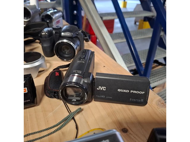 Partij cameras, o.a. samsung, olympus, canon, sony, nikon - afbeelding 5 van  46