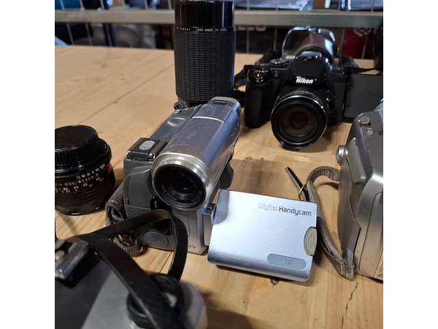 Partij cameras, o.a. samsung, olympus, canon, sony, nikon - afbeelding 13 van  46