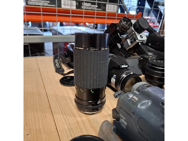 Partij cameras, o.a. samsung, olympus, canon, sony, nikon - afbeelding 15 van  46
