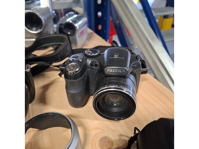 Partij cameras, o.a. samsung, olympus, canon, sony, nikon - afbeelding 22 van  46