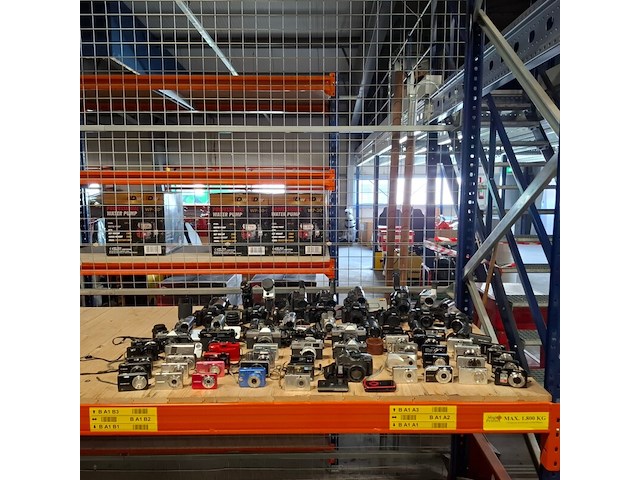 Partij cameras, o.a. samsung, olympus, canon, sony, nikon - afbeelding 12 van  46