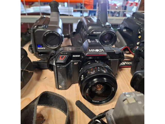 Partij cameras, o.a. samsung, olympus, canon, sony, nikon - afbeelding 27 van  46