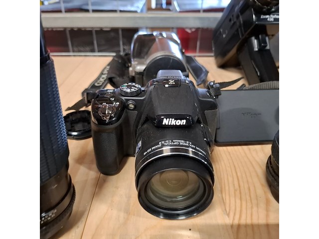 Partij cameras, o.a. samsung, olympus, canon, sony, nikon - afbeelding 31 van  46