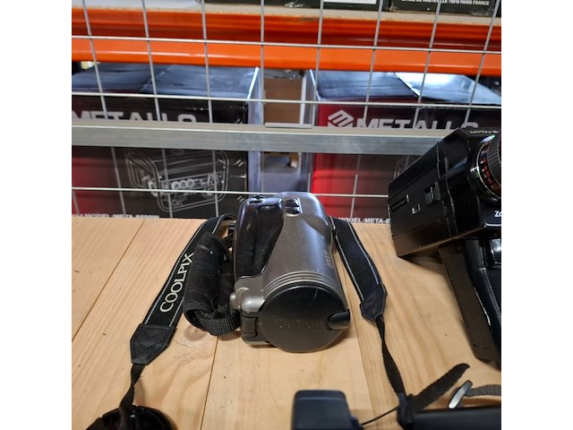 Partij cameras, o.a. samsung, olympus, canon, sony, nikon - afbeelding 32 van  46