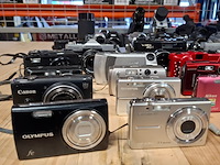 Partij cameras, o.a. samsung, olympus, canon, sony, nikon - afbeelding 23 van  46
