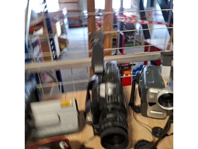 Partij cameras, o.a. samsung, olympus, canon, sony, nikon - afbeelding 40 van  46