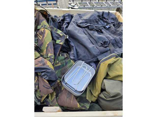 Partij camouflage kleding en uitrusting artikelen, woodland / kpu / kl / falke - afbeelding 4 van  9