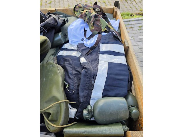 Partij camouflage kleding en uitrusting artikelen, woodland / kpu / kl / falke - afbeelding 6 van  9