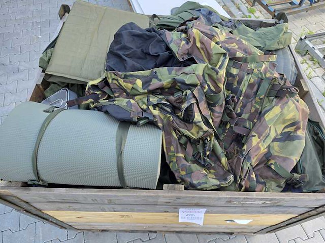Partij camouflage kleding en uitrusting artikelen, woodland / kpu / kl / falke - afbeelding 2 van  6
