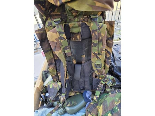 Partij camouflage kleding en uitrusting artikelen, woodland / kpu / kl / falke - afbeelding 6 van  7