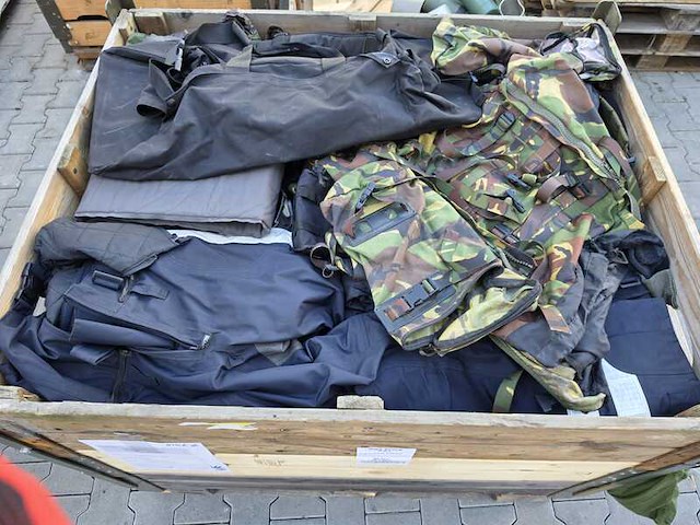 Partij camouflage kleding en uitrusting artikelen, woodland / kpu / kl / falke - afbeelding 3 van  6